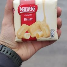 شکلات سفید Nestle